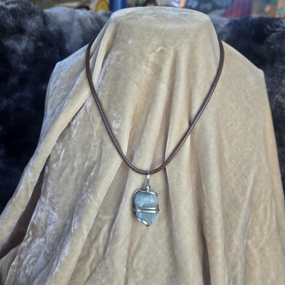 Handcrafted Wire-Wrapped Stone Pendant Necklace – Goose&Crayon Brown Cord